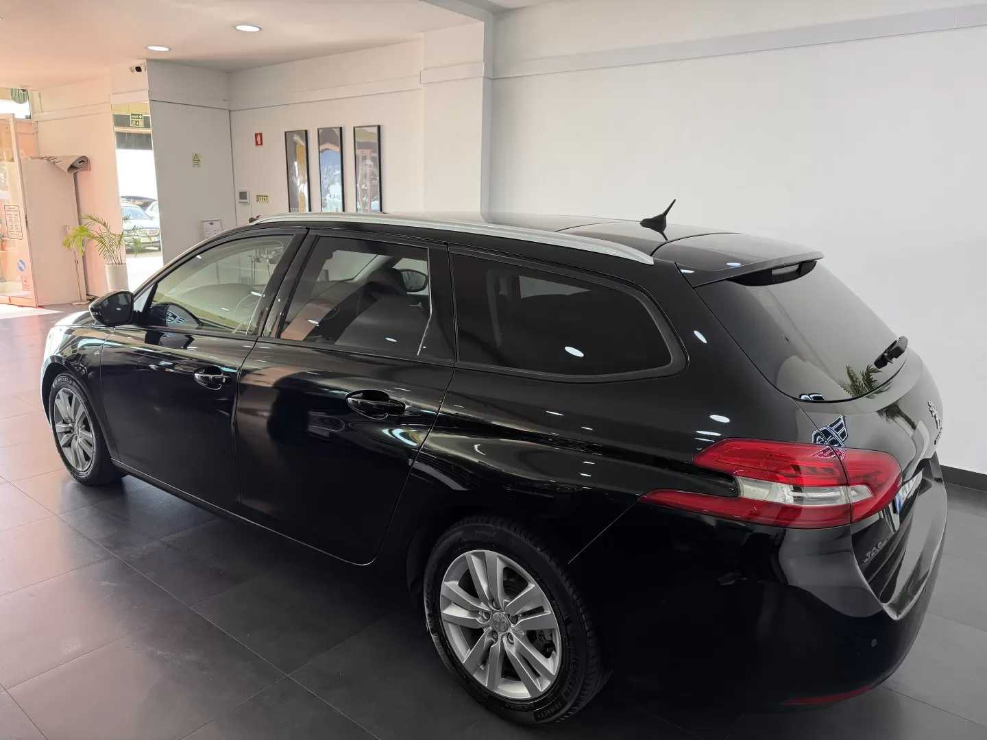 Peugeot 308 SW BlueHDi 120 Stop & Start Allure - foto 4