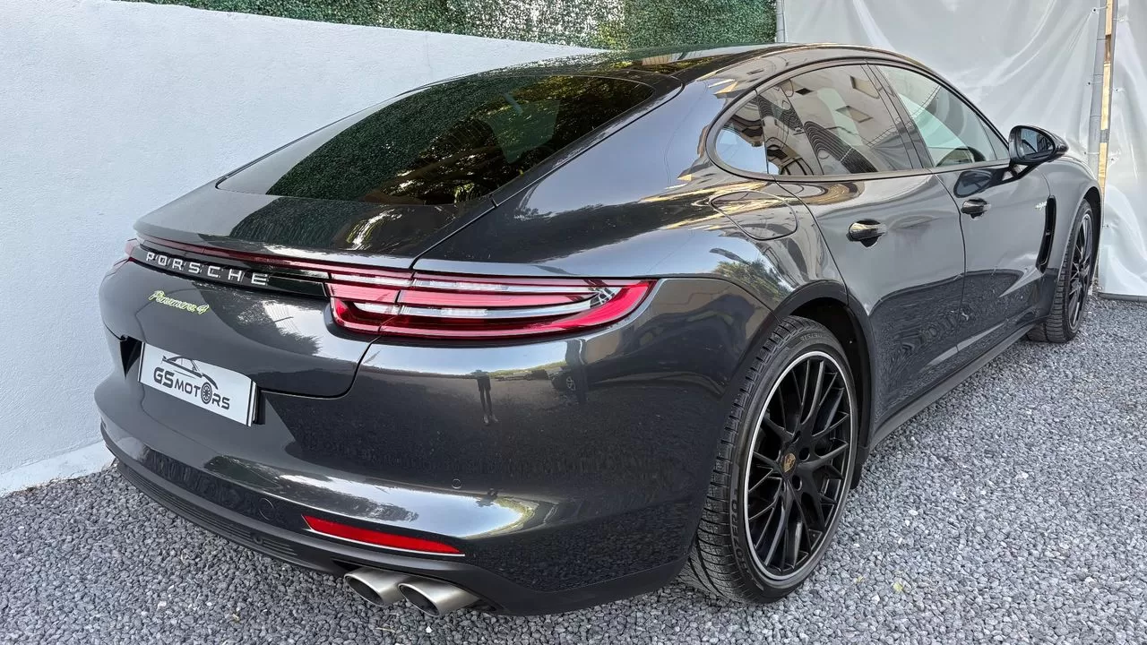 Porsche Panamera 4 E-Hybrid 10 Years Edition - foto 6