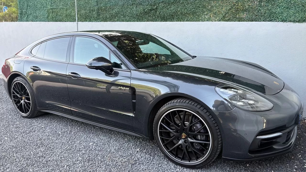 Porsche Panamera 4 E-Hybrid 10 Years Edition - foto 8