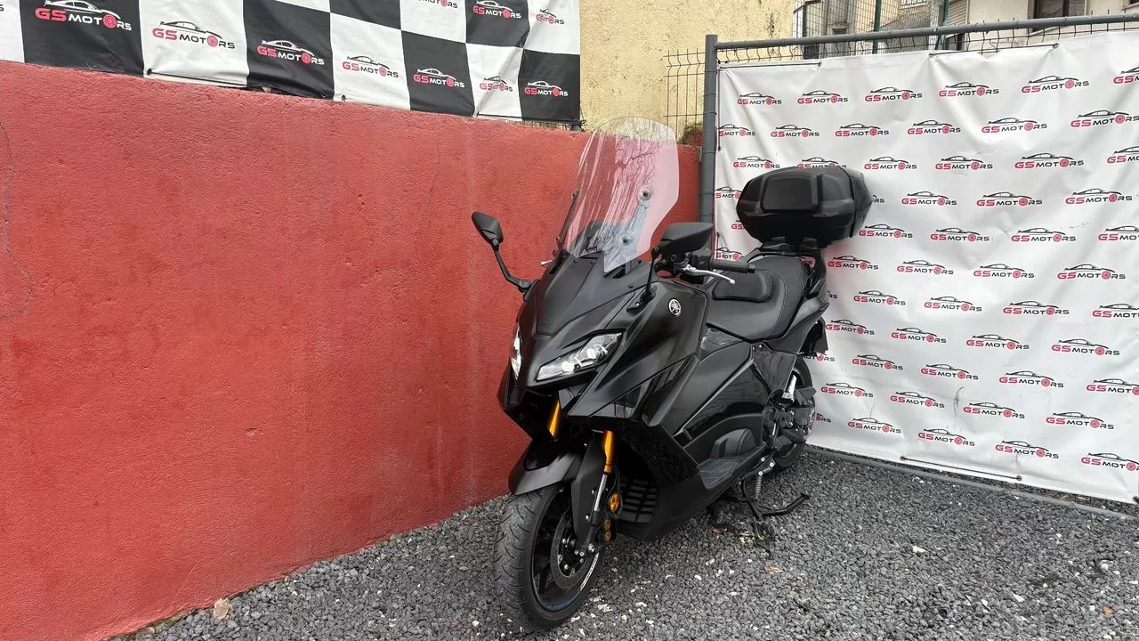 Yamaha TMAX - foto 2