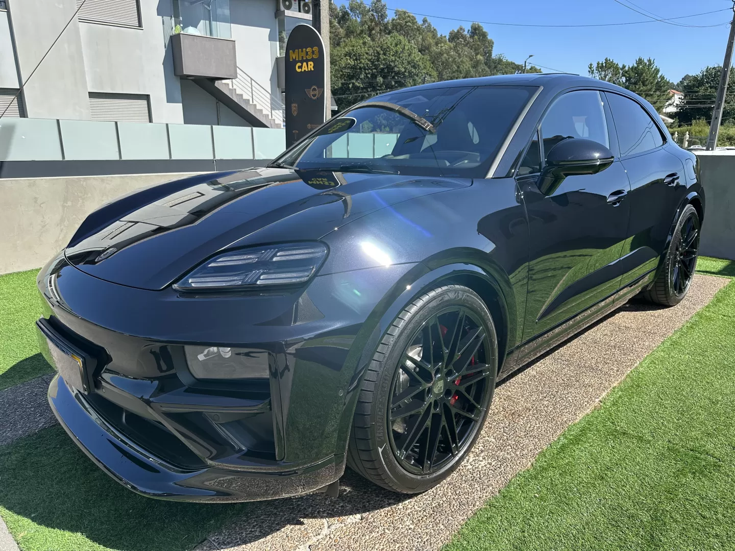 Porsche Macan Electric Turbo - foto 3