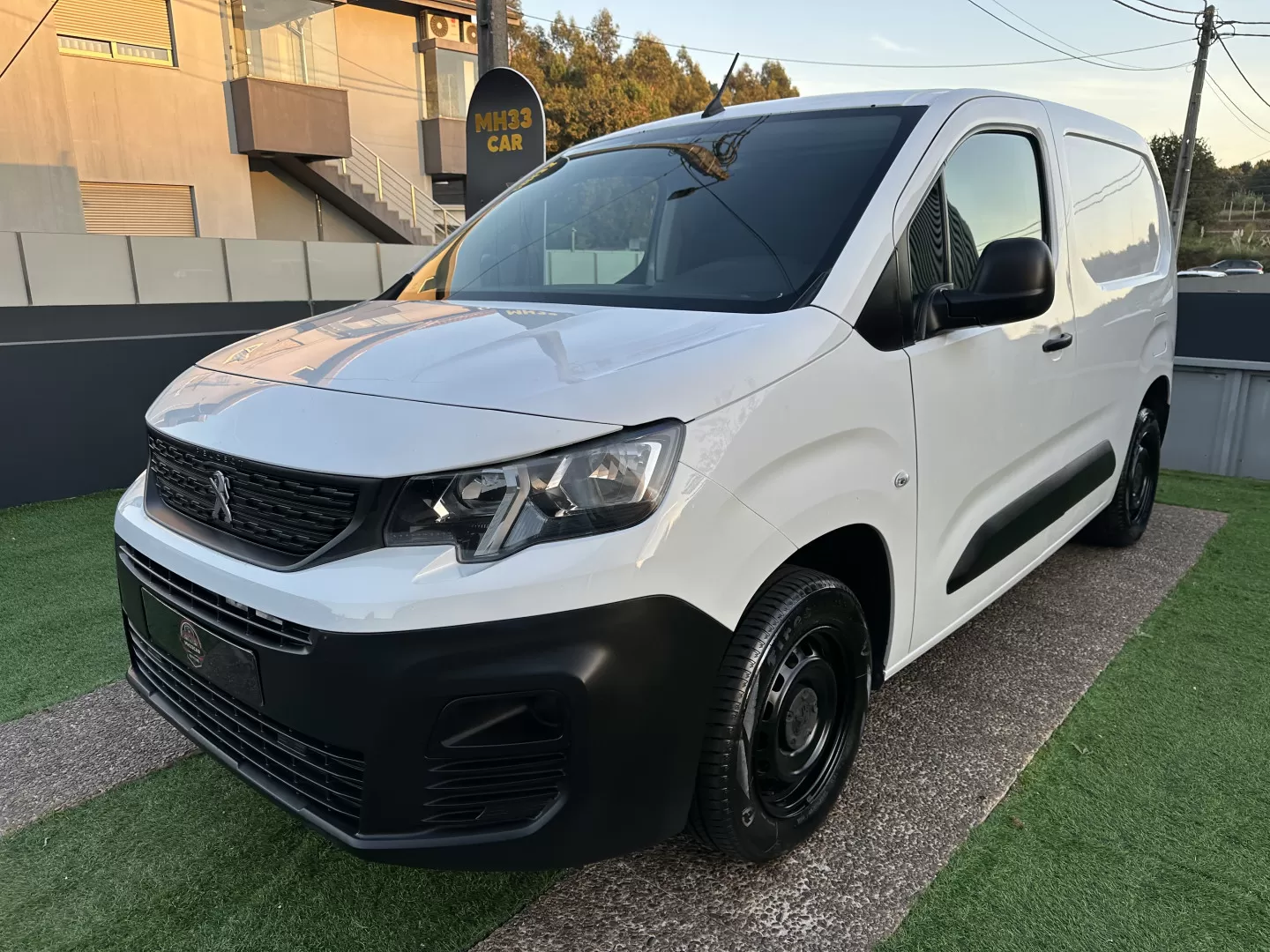 Peugeot  Partner 1.6 Hdi 3 Lugares IVA Dedutivel - foto 3