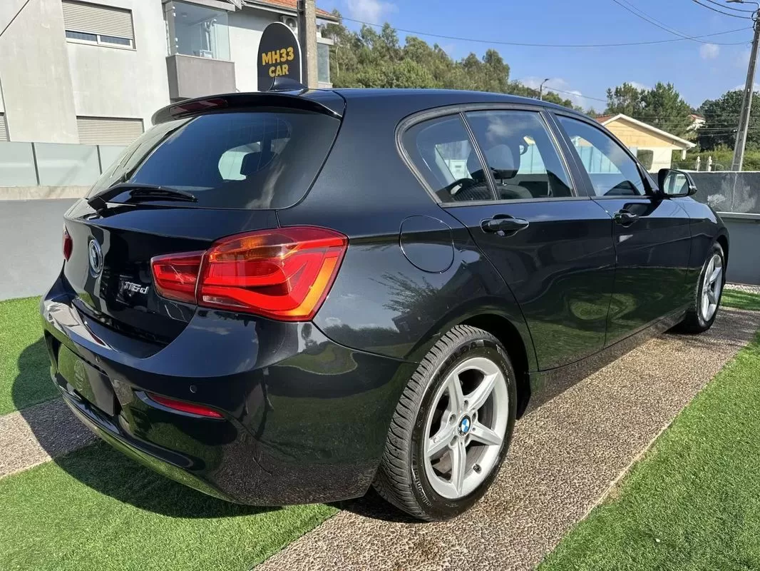 BMW 116 d Sport Line - foto 8