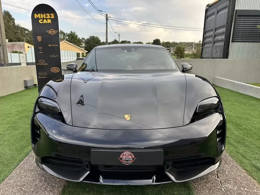 Porsche Taycan Turbo S - foto 2