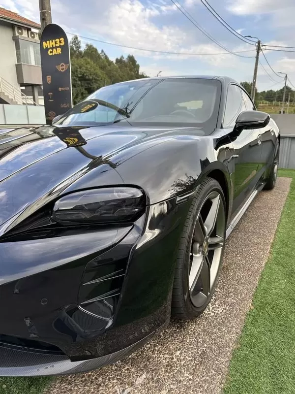 Porsche Taycan Turbo S - foto 7