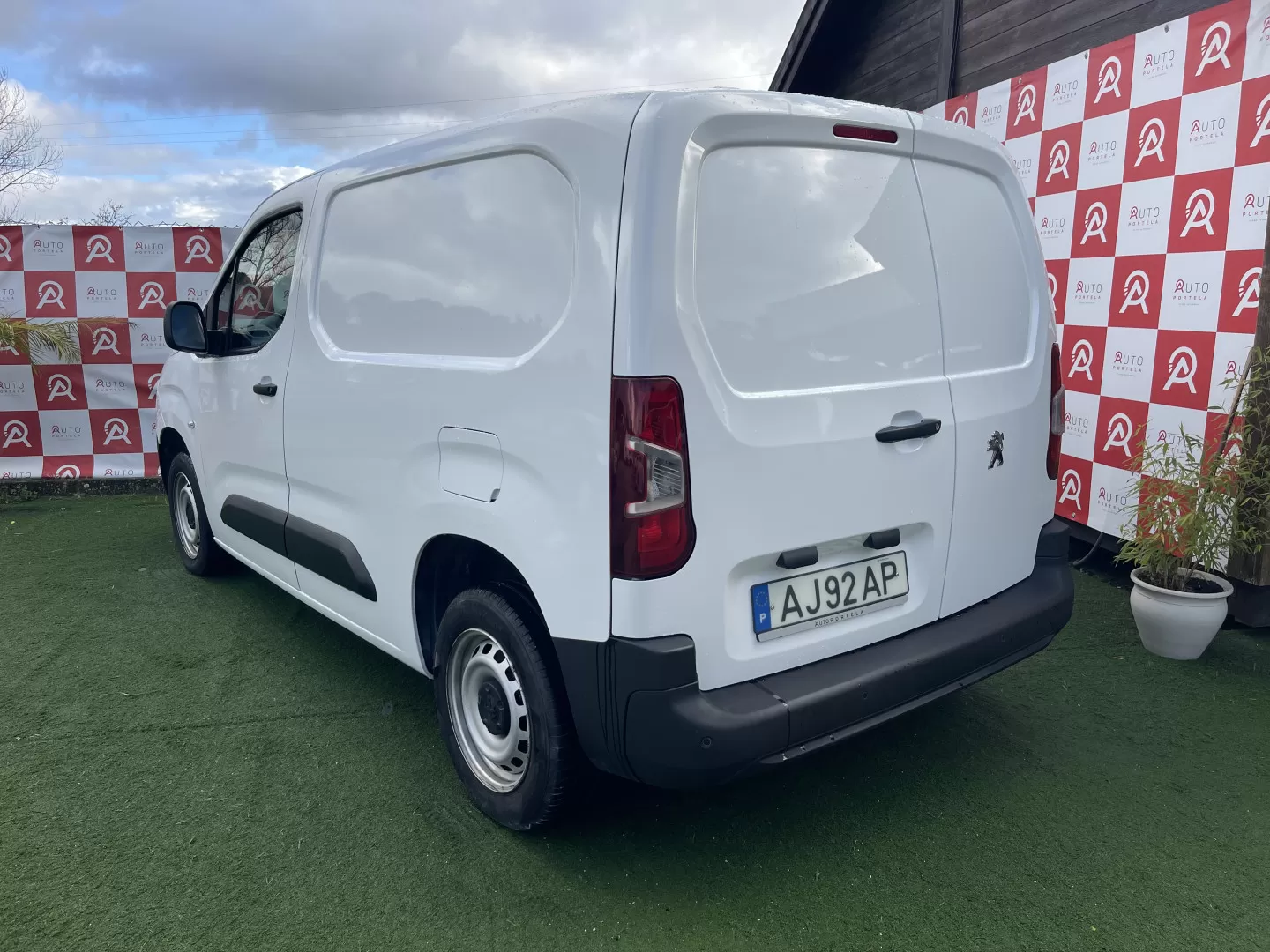Peugeot  Partner 1.5BlueHDi Pro Standard - 3L - foto 4