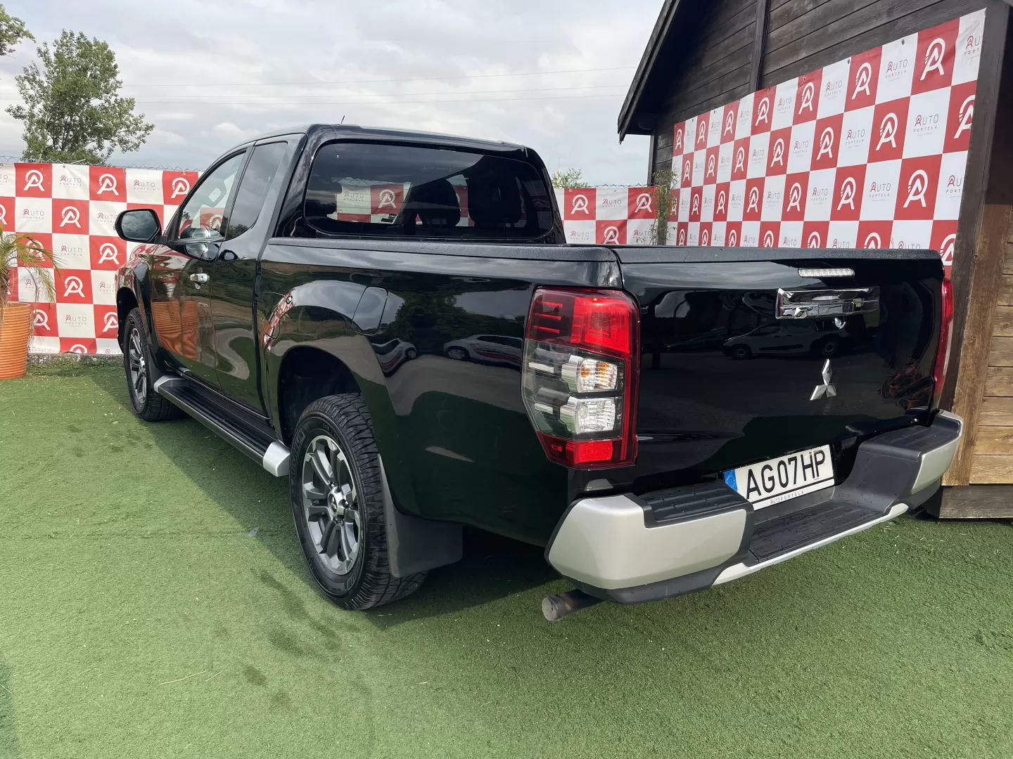 Mitsubishi L200 2.3 DI-D Club Invite Strakar Look 4WD - foto 4