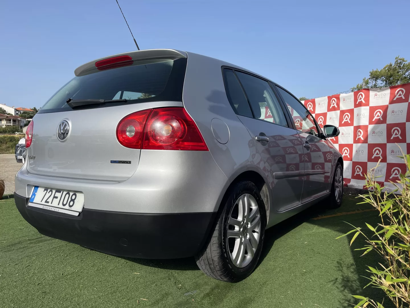 VW Golf 1.9 TDi BlueM. Trend. AC - foto 3