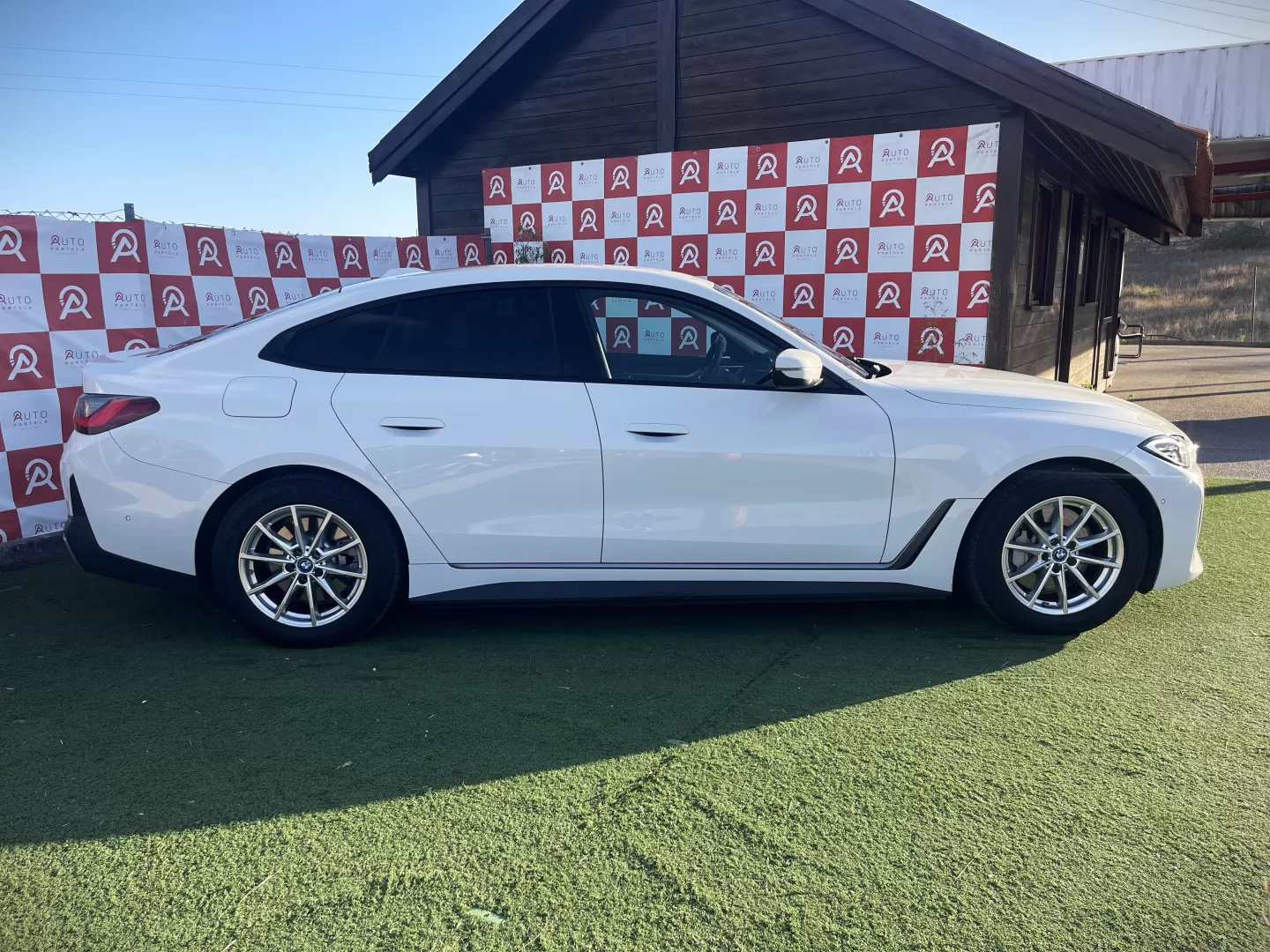 BMW i4 eDrive40 - foto 2