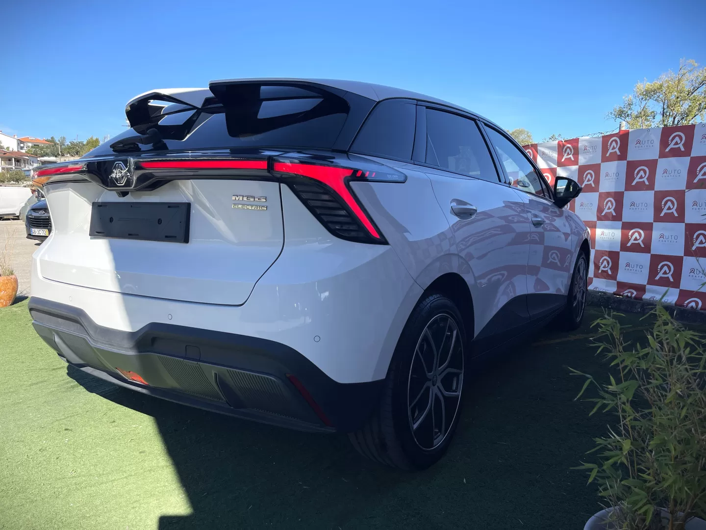 MG MG4 64 kWh Luxury - foto 3