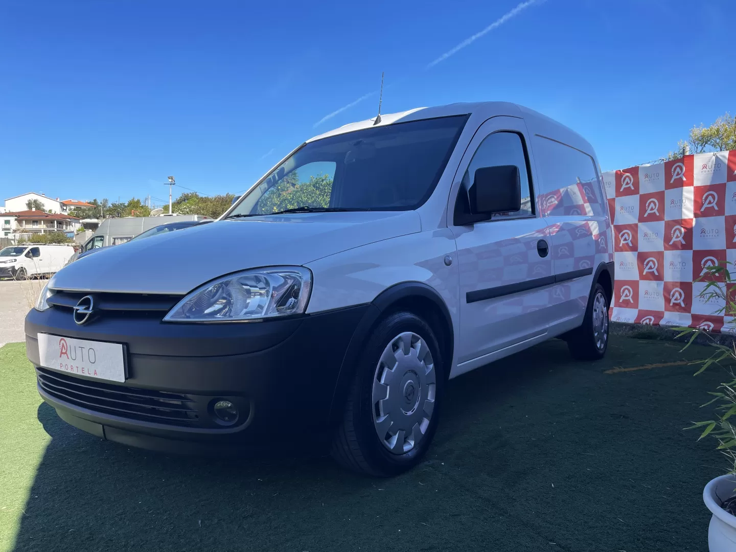 Opel  Combo 1.3CDTi - Caixa Automática - foto 5