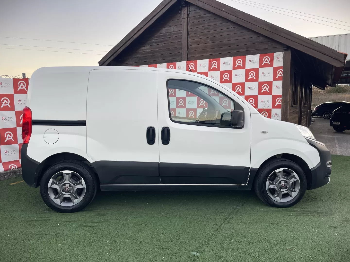 Fiat  Fiorino 1.3D M-Jet Adventure - foto 2