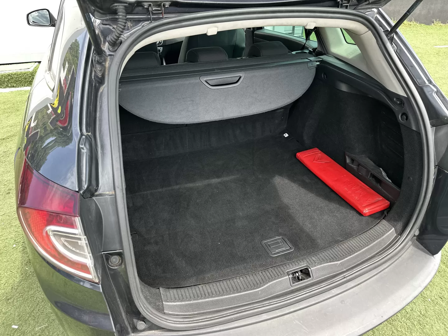 Renault Mégane Sport Tourer 1.5 dCi Limited - foto 6