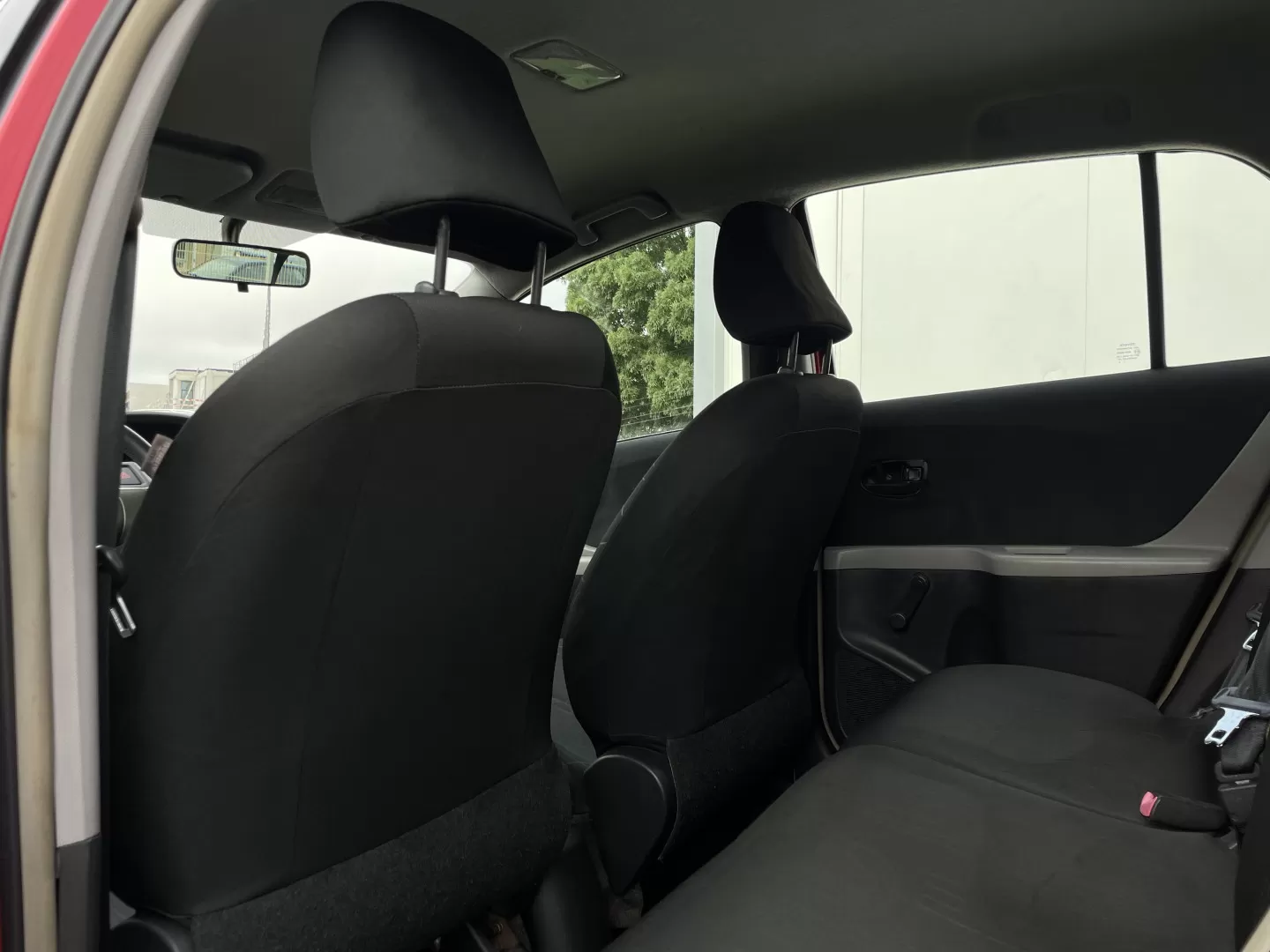 Toyota Yaris 1.0 VVT-i ACtive+AC - foto 7