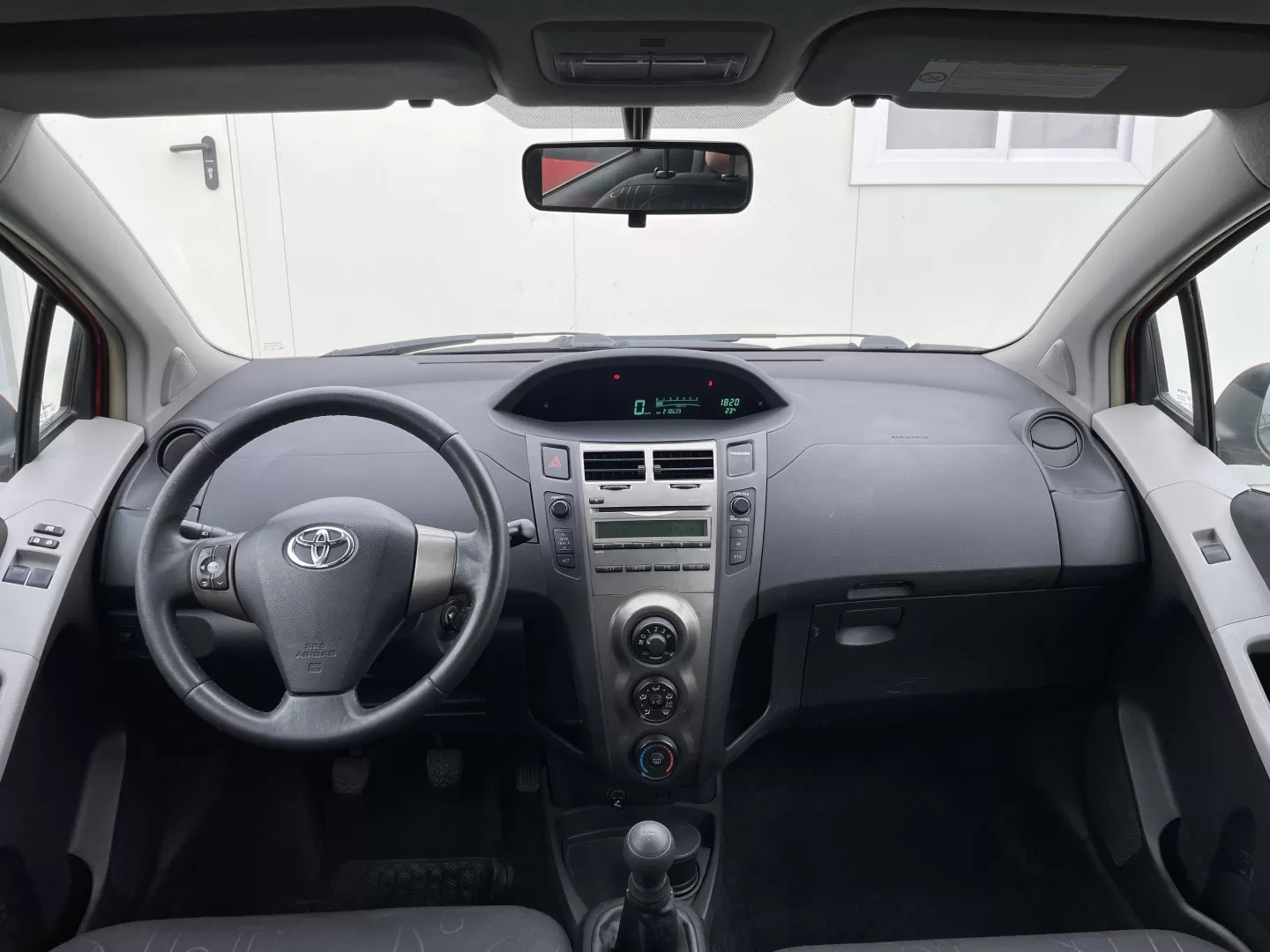 Toyota Yaris 1.0 VVT-i ACtive+AC - foto 5