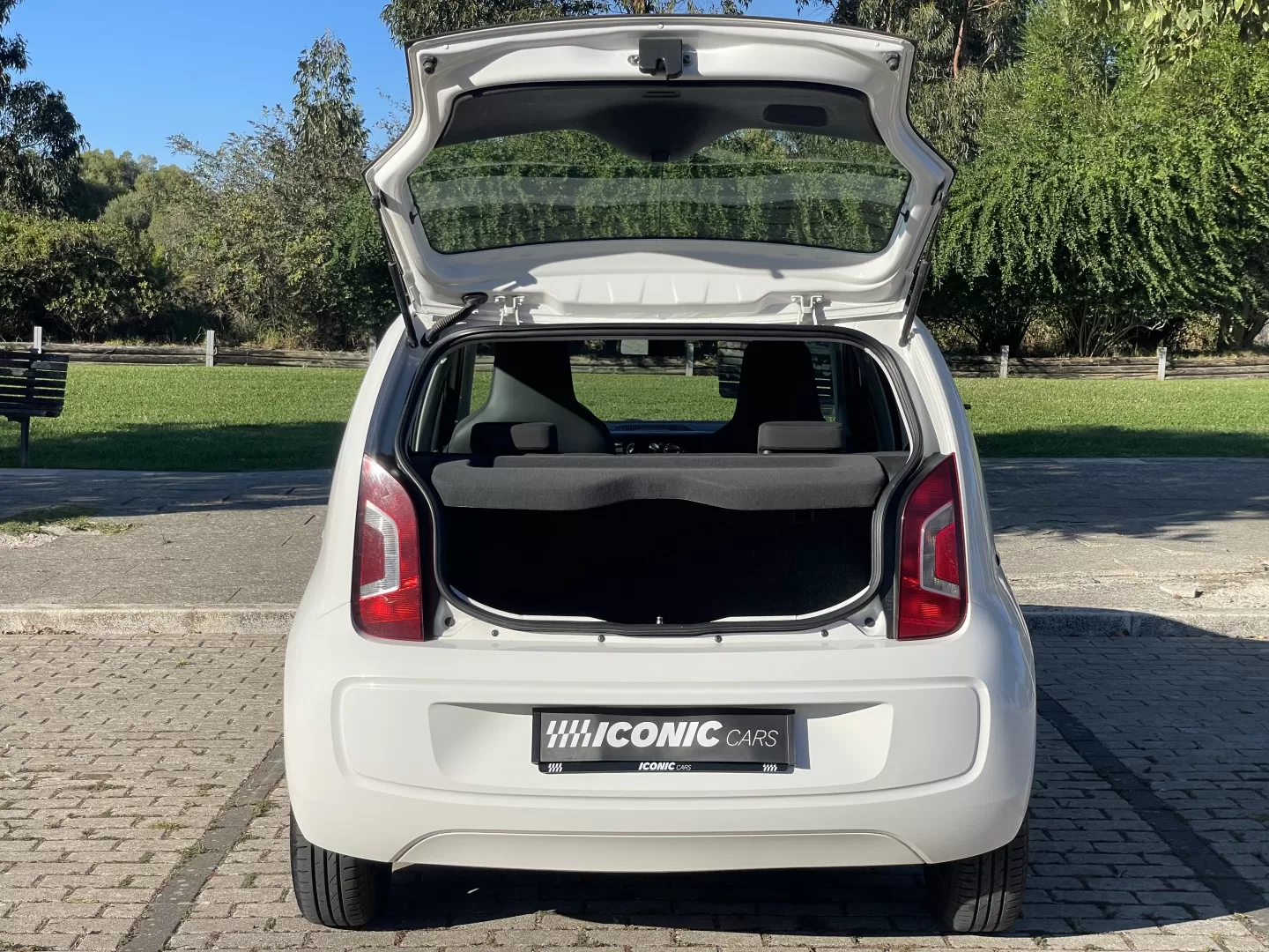 VW Up 1.0 BlueMotion High - foto 7