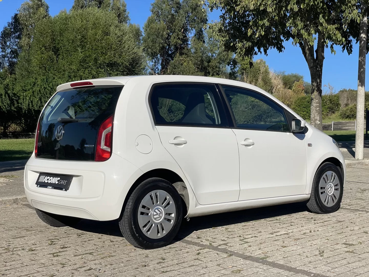 VW Up 1.0 BlueMotion High - foto 5
