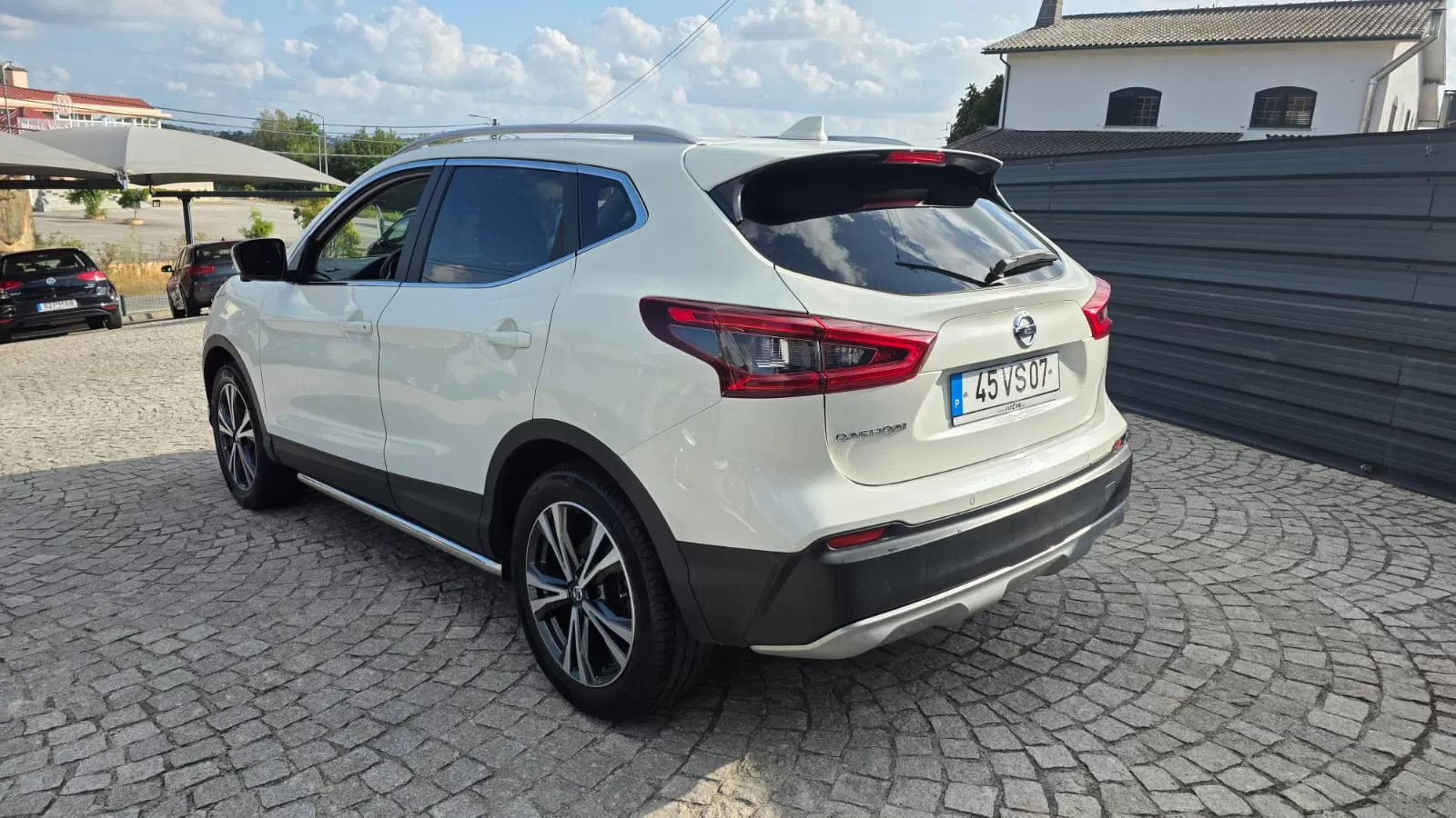 Nissan Qashqai 1.5 dCi N-Connecta Led - foto 3