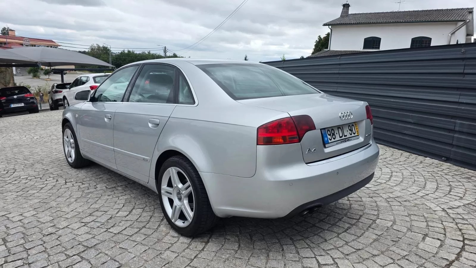 Audi A4  1.9 TDI S-line - foto 3
