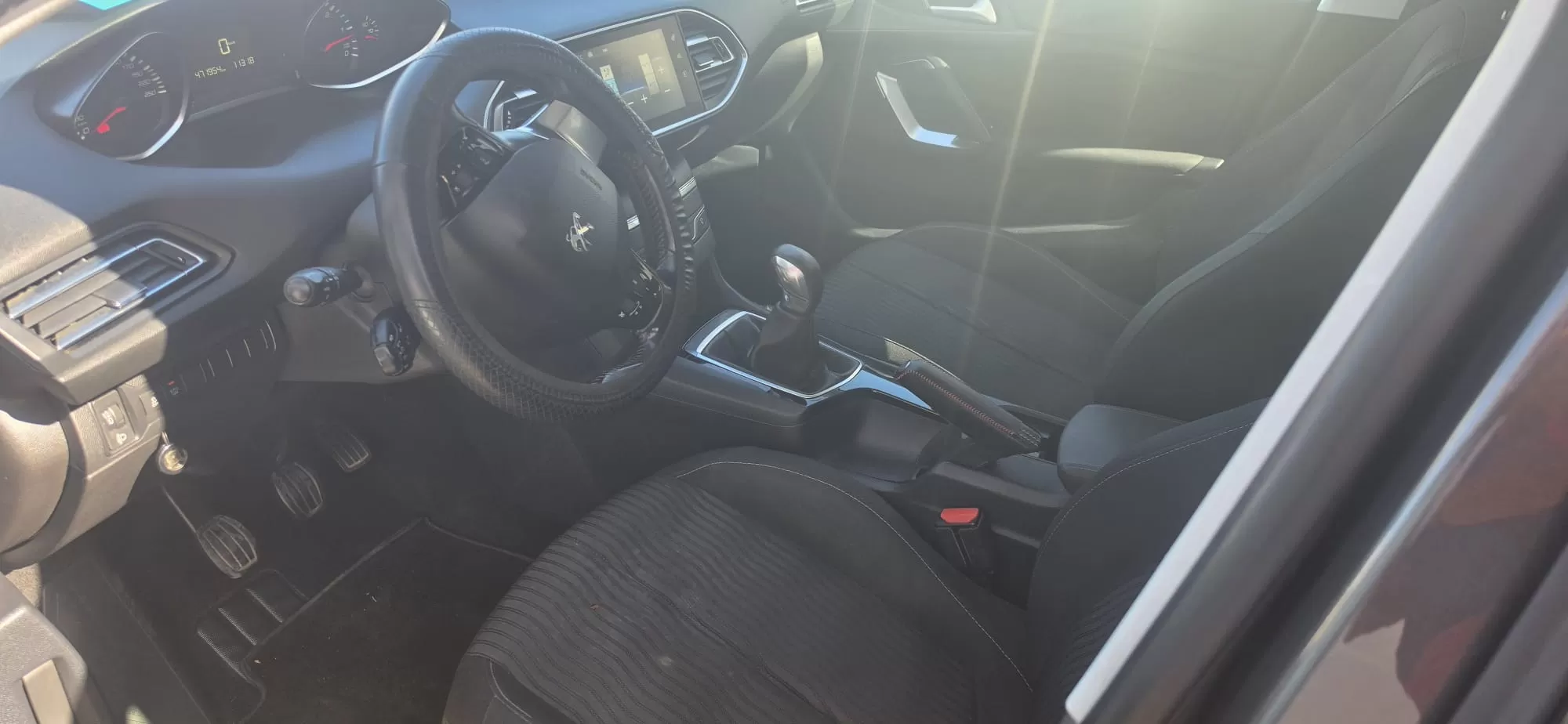 Peugeot 308 SW 1.6 BlueHDi Style - foto 2