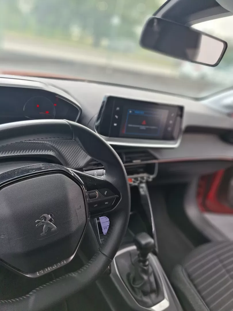 Peugeot 208 BlueHdi BVM6 STYLE - foto 7