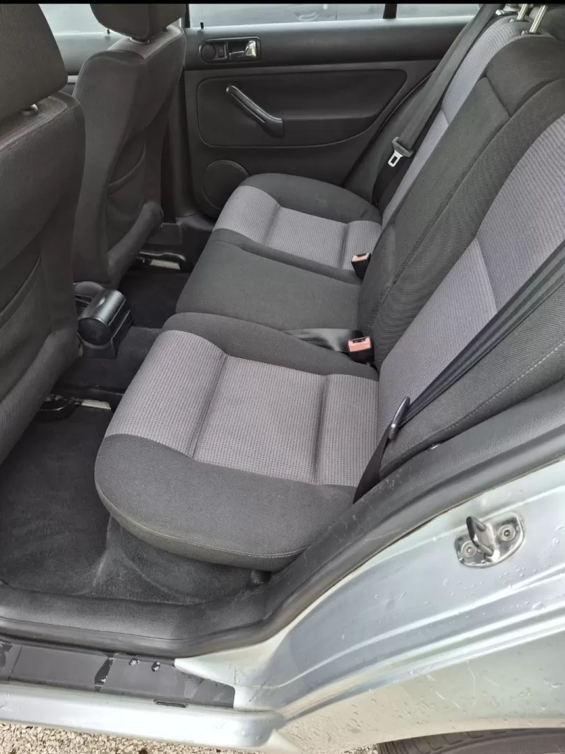 VW Golf 1.4i Confortline - foto 5
