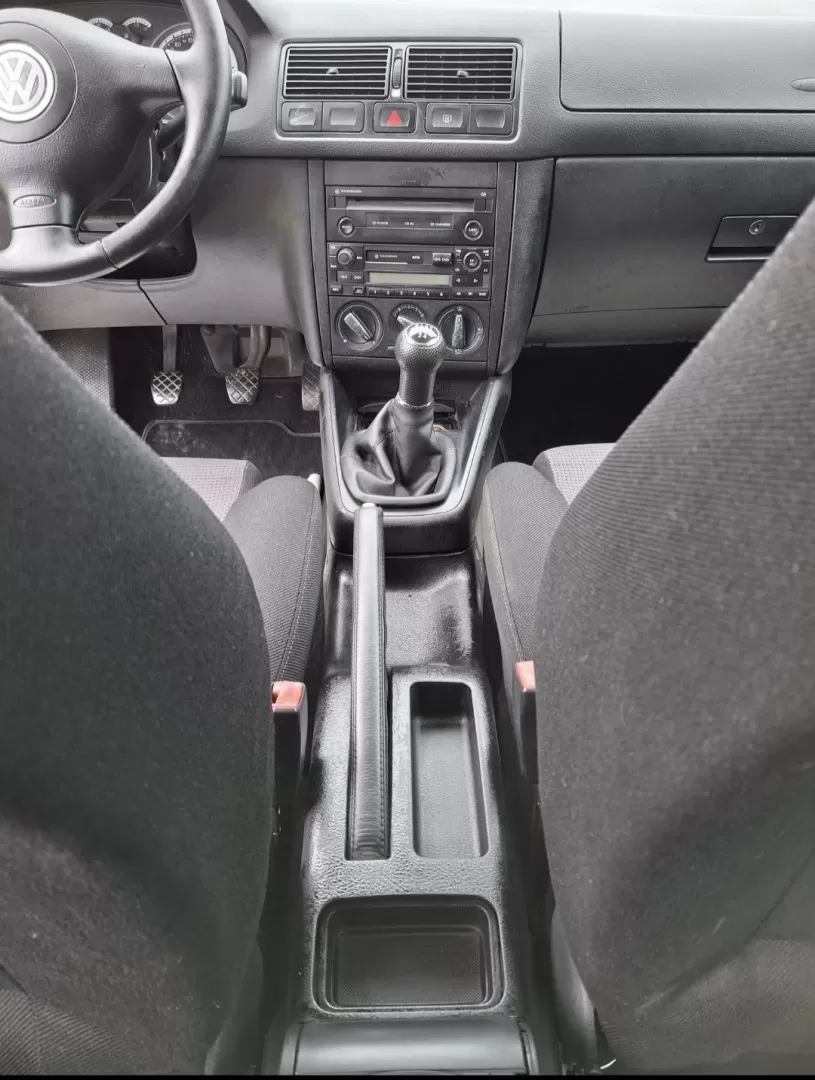 VW Golf 1.4i Confortline - foto 7