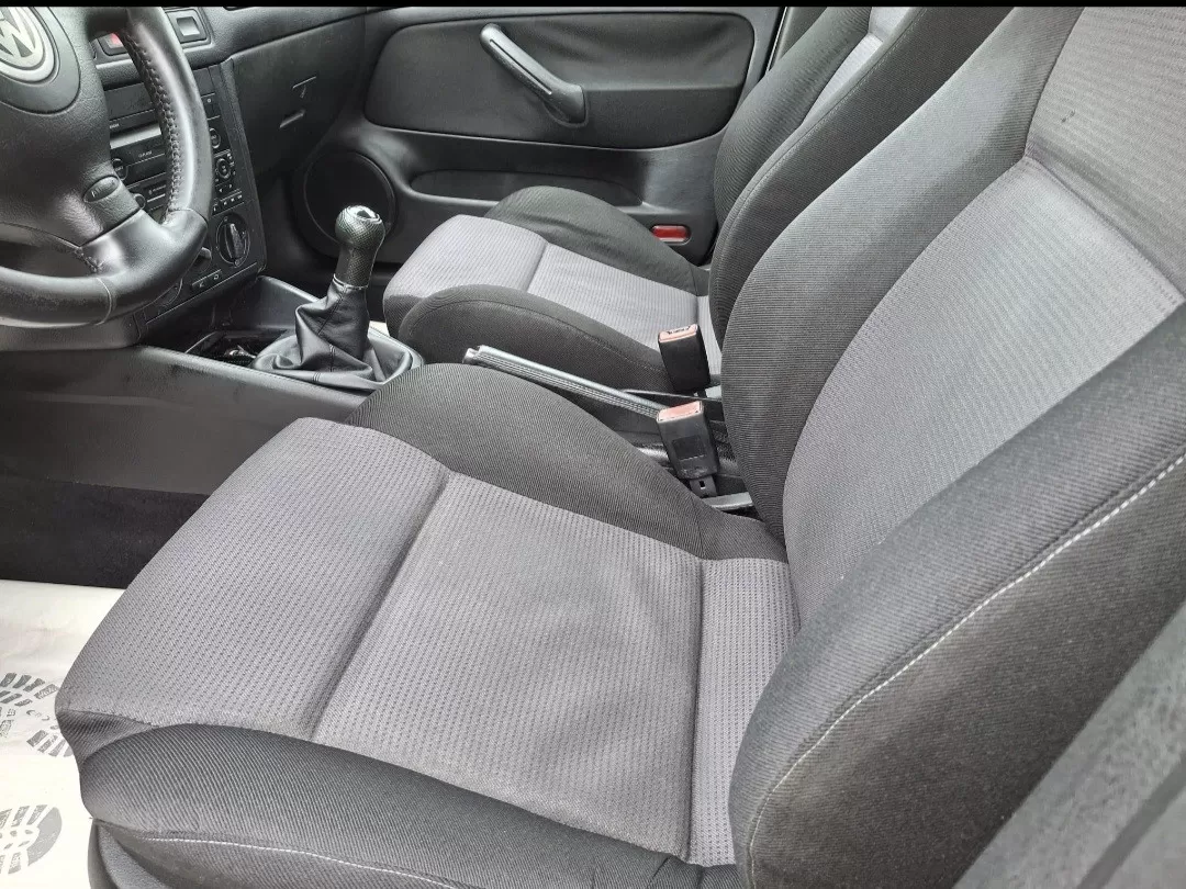 VW Golf 1.4i Confortline - foto 8