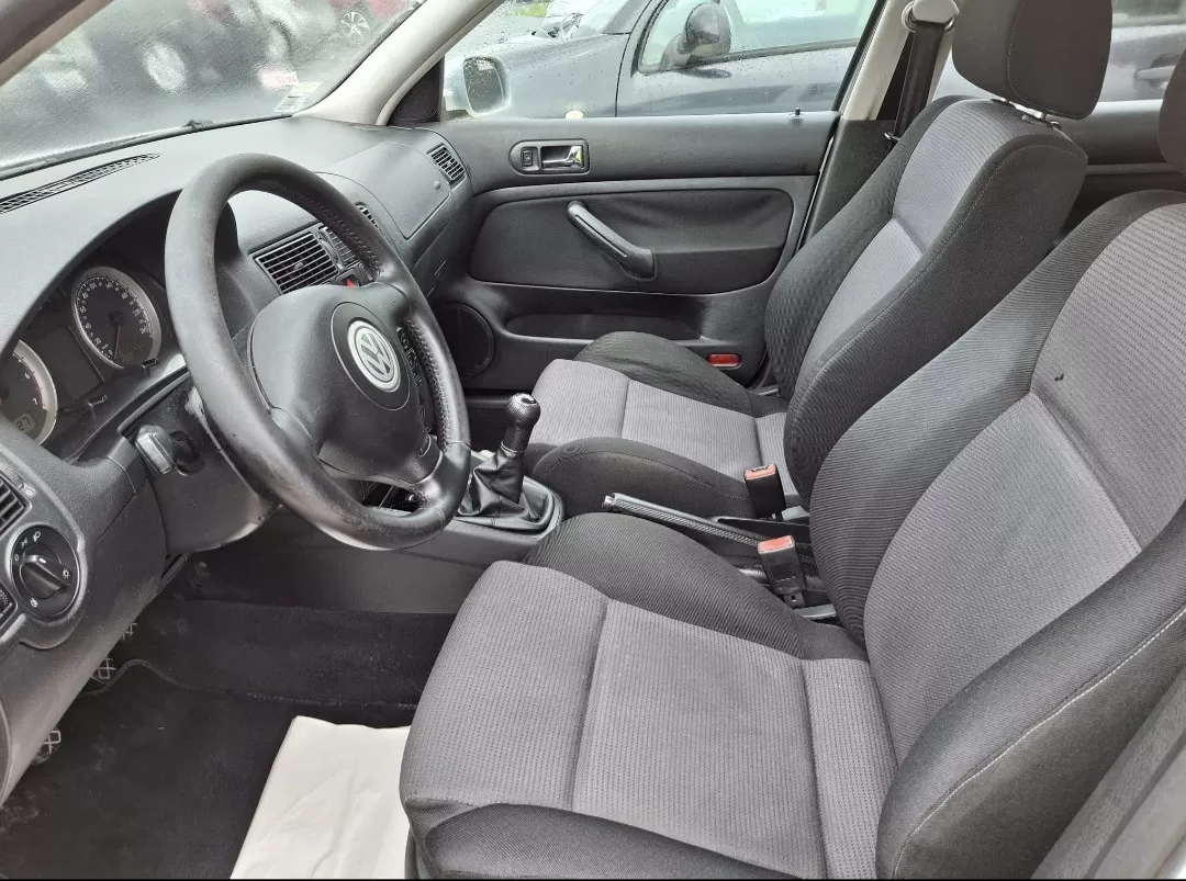 VW Golf 1.4i Confortline - foto 6