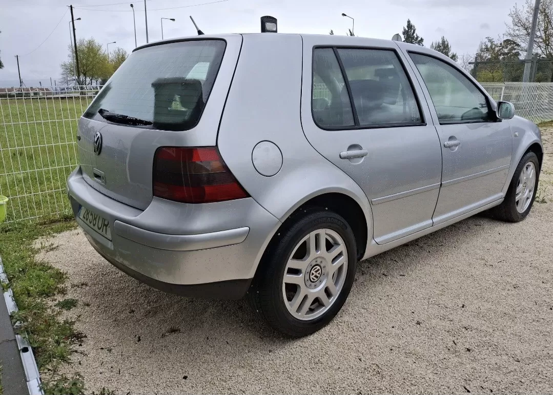 VW Golf 1.4i Confortline - foto 3