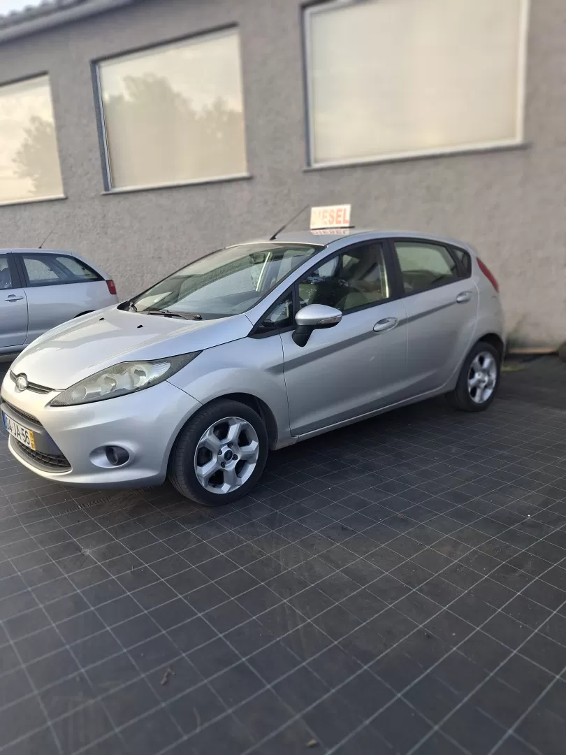 Ford Fiesta 1.5 TDCi Trend - foto 2