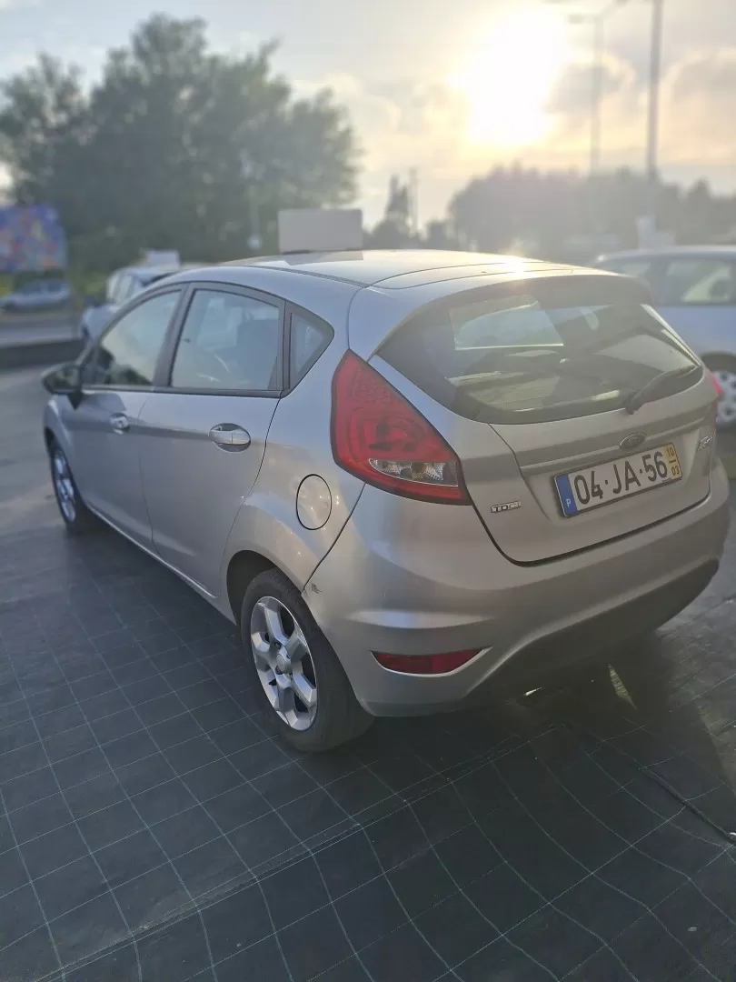Ford Fiesta 1.5 TDCi Trend - foto 7