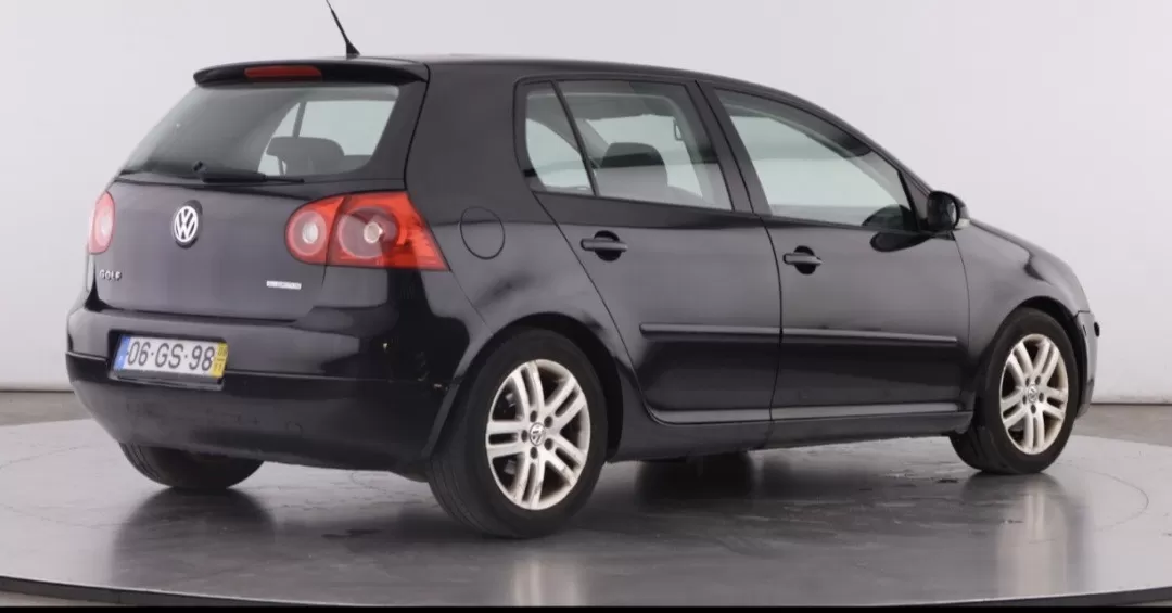 VW Golf 1.9 TDi BlueM. Confortline - foto 7