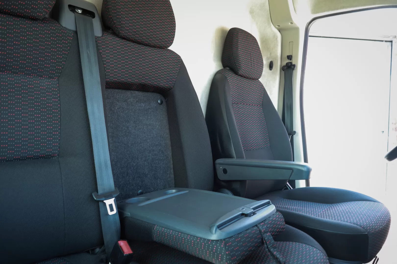 Peugeot  Boxer 2.2 BLUEHDI 435 L4H3 PREMIUM  -  M A X I - foto 8