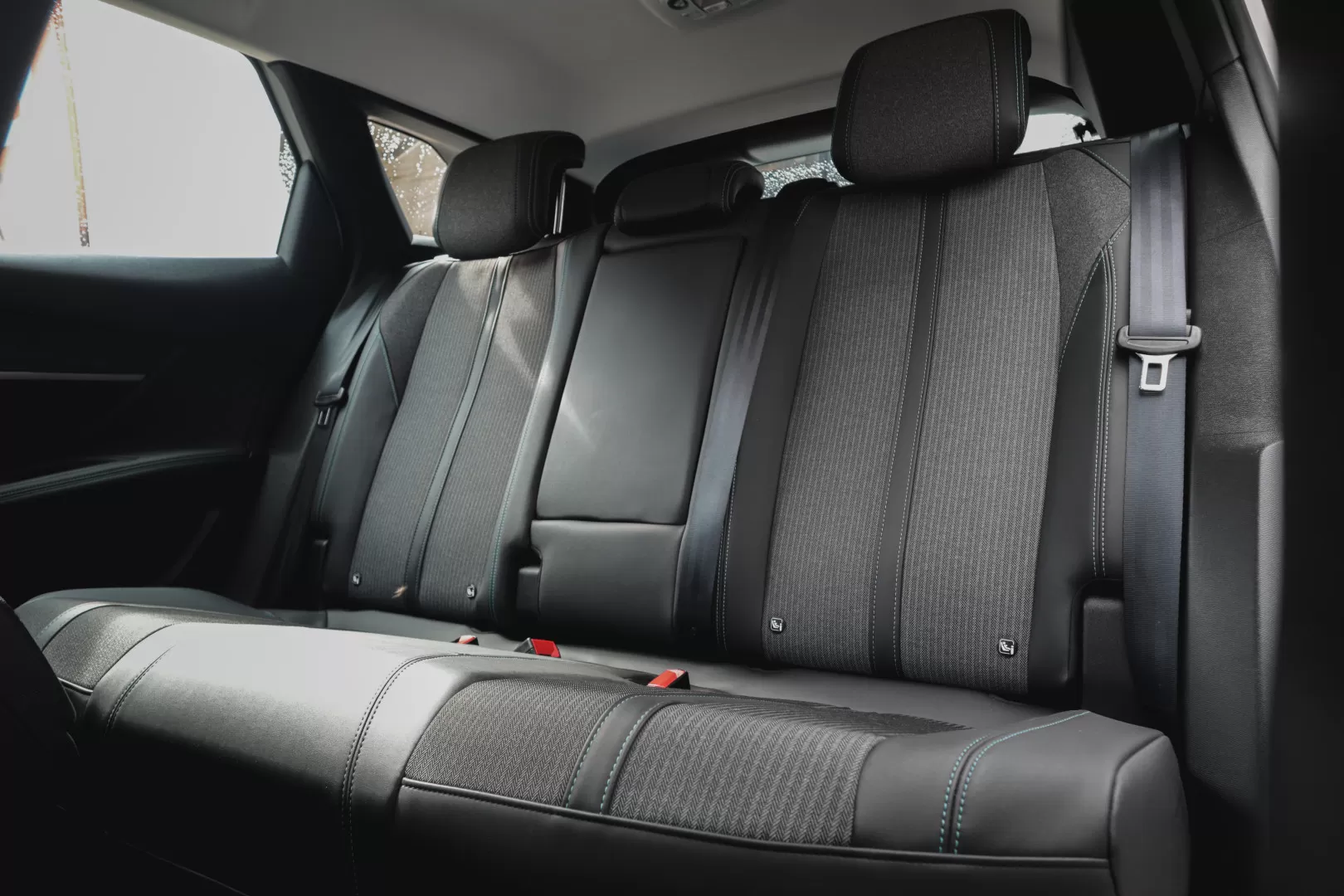 Peugeot 3008 1.6 Hybrid Active Pack e-EAT8 - foto 8