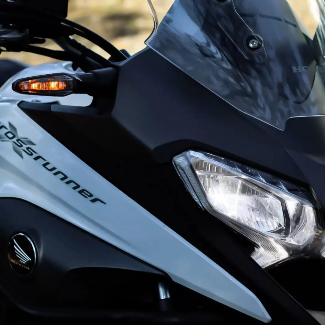 Honda VFR 800x - foto 8