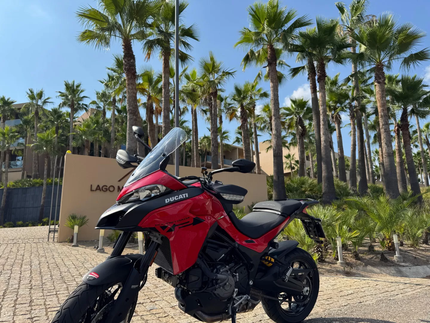 Ducati Multistrada v2