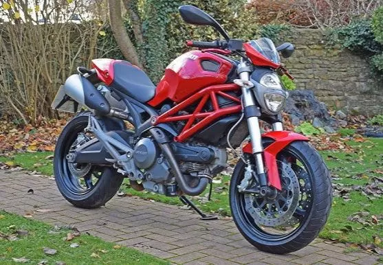 Ducati Monster 696 - foto 3