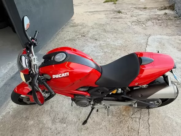 Ducati Monster 696 - foto 4
