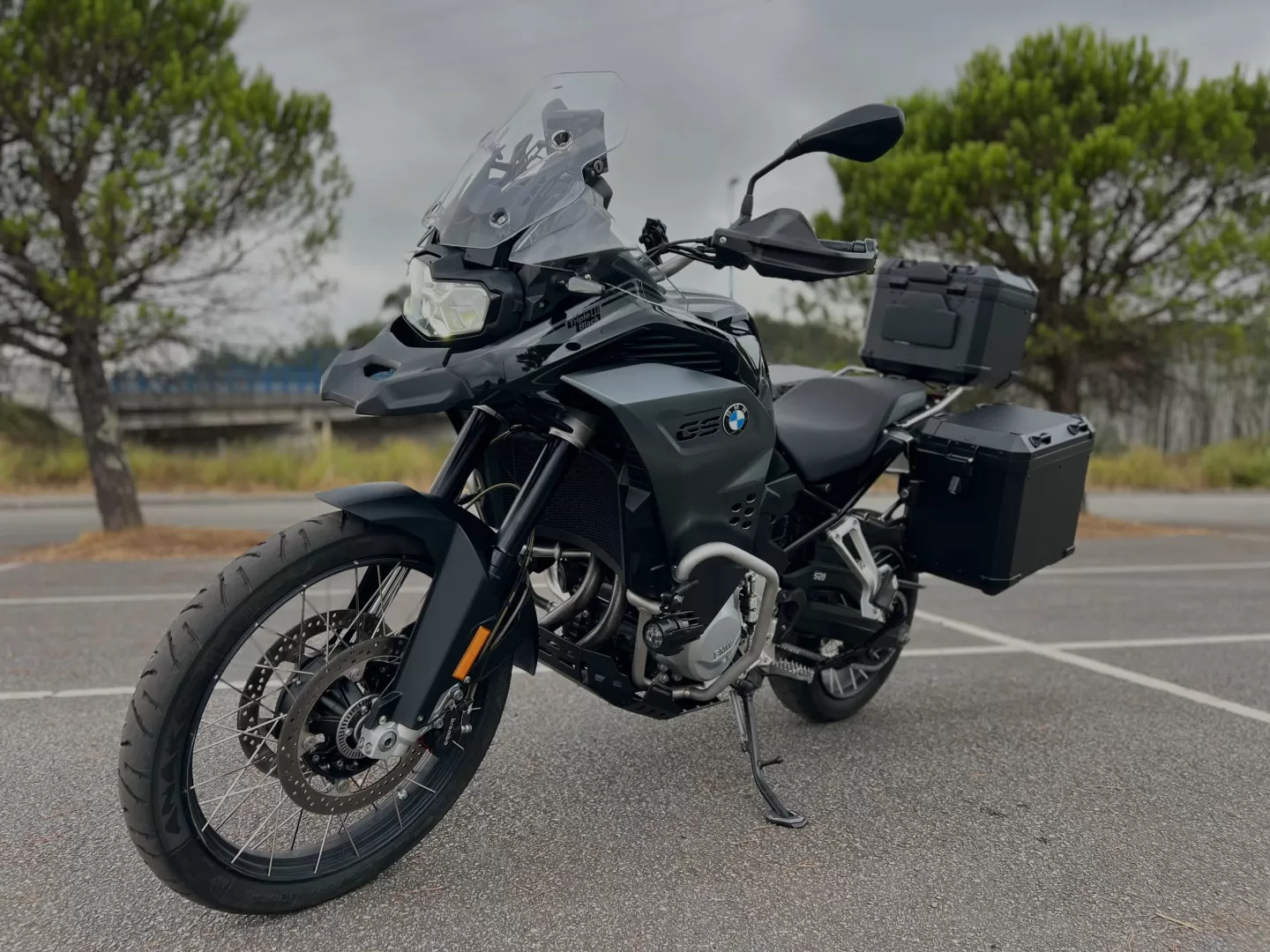 BMW F 850 GS Adventure TRIPLE BLACK - foto 2