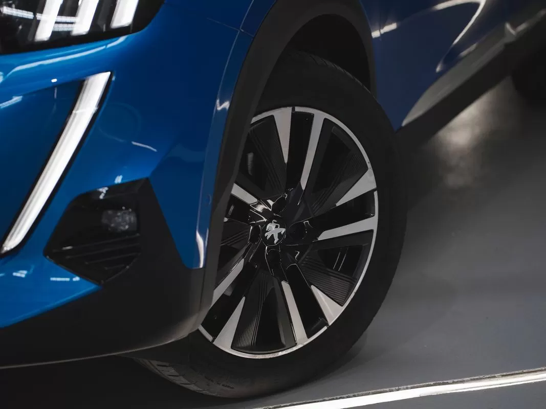 Peugeot e-2008  Elektro Gt Pack - foto 8