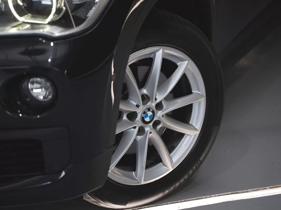 BMW X1 16 d sDrive Line Sport - foto 8