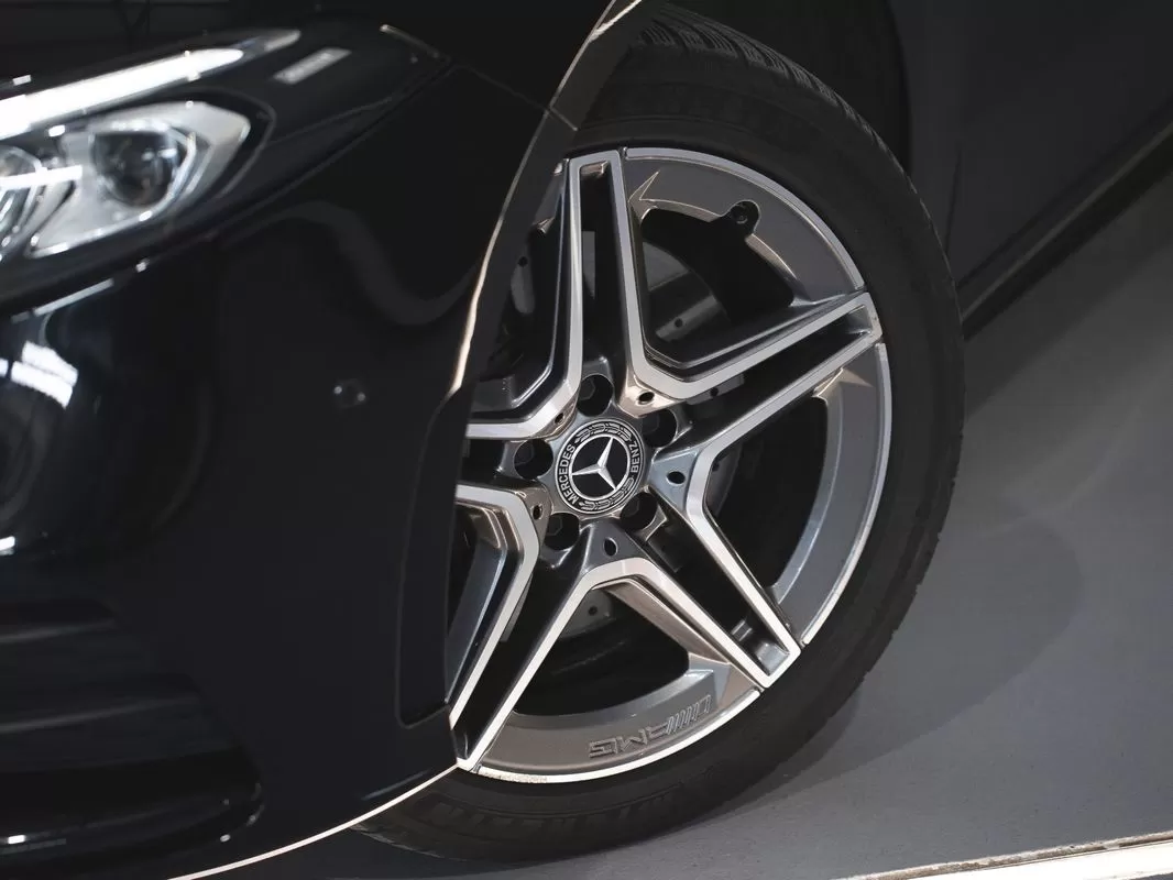 Mercedes-Benz A 250  E 8g  Dct Amg Line - foto 8