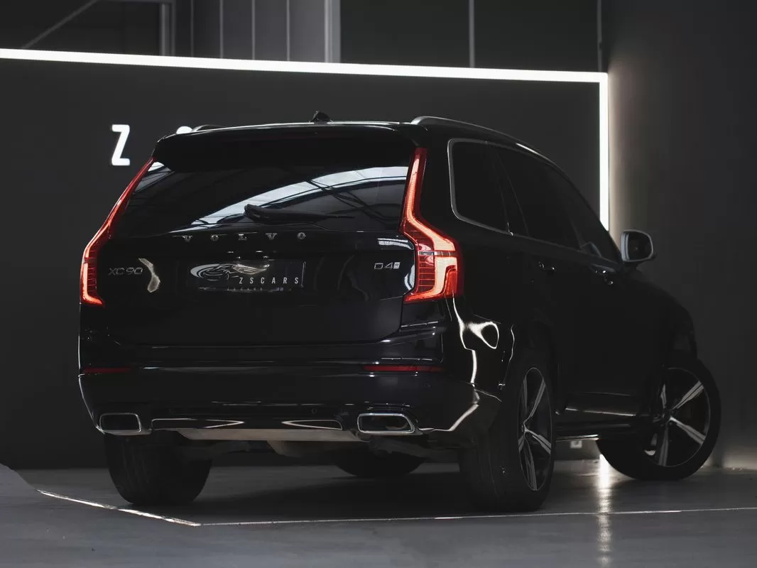 Volvo XC 90 2.0 D4 R-Design - foto 6