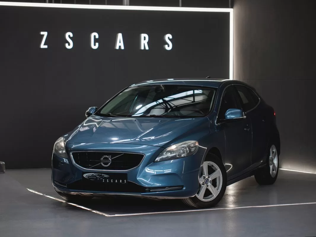 Volvo V40  D2 Kinetic - foto 2