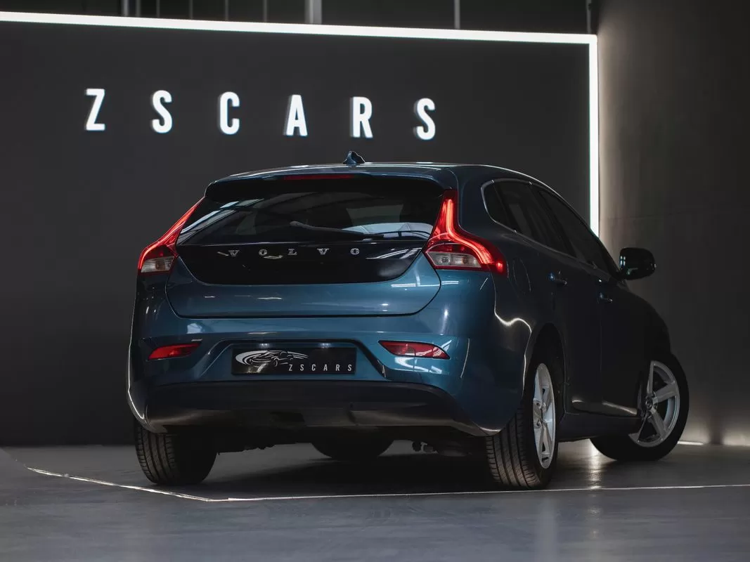 Volvo V40  D2 Kinetic - foto 6