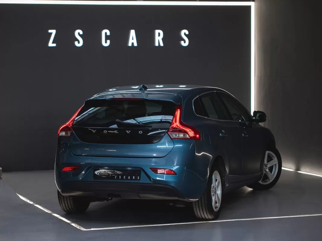 Volvo V40  D2 Kinetic - foto 7