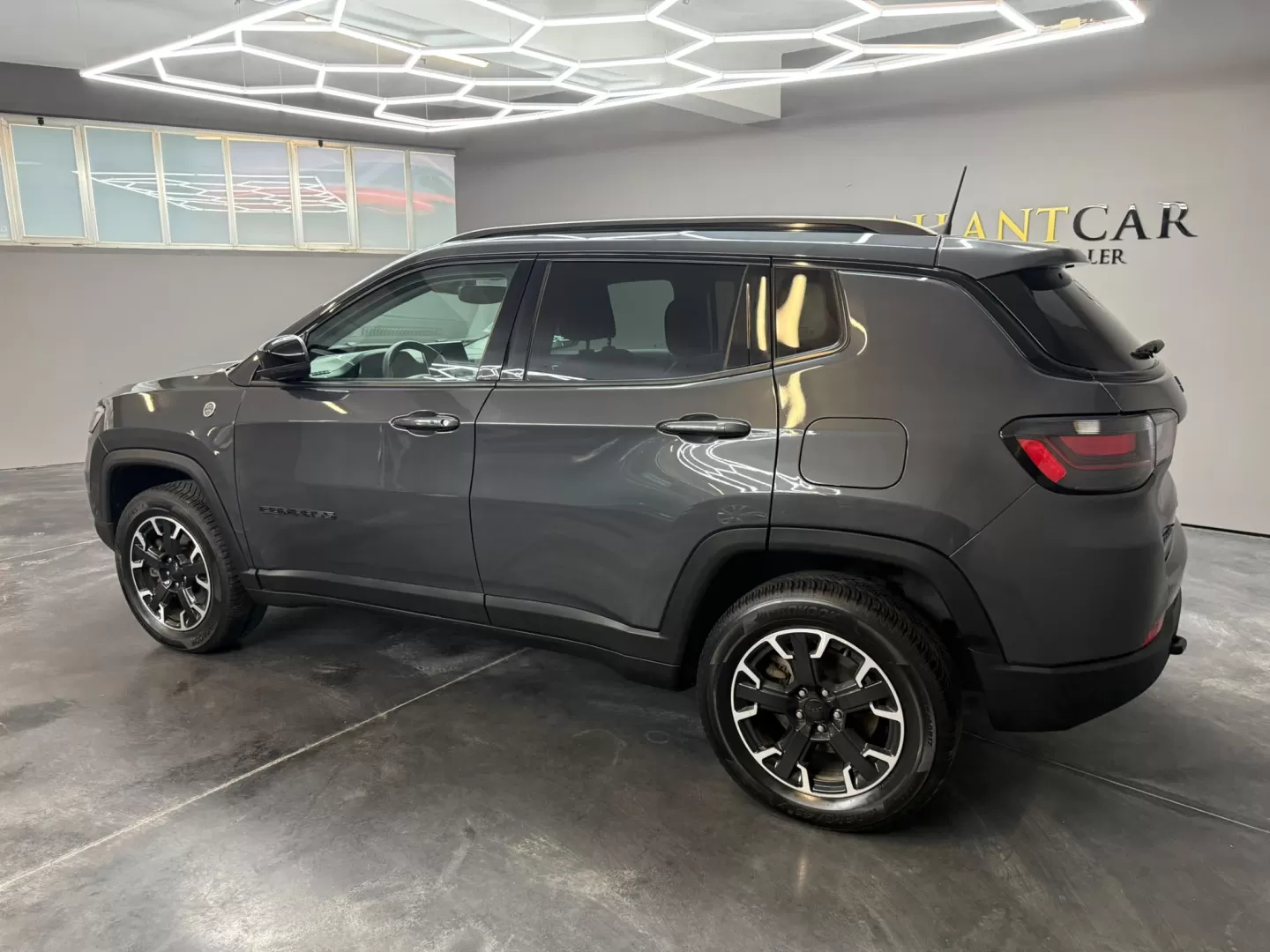 Jeep Compass 1.3 TG Trailhawk - foto 7