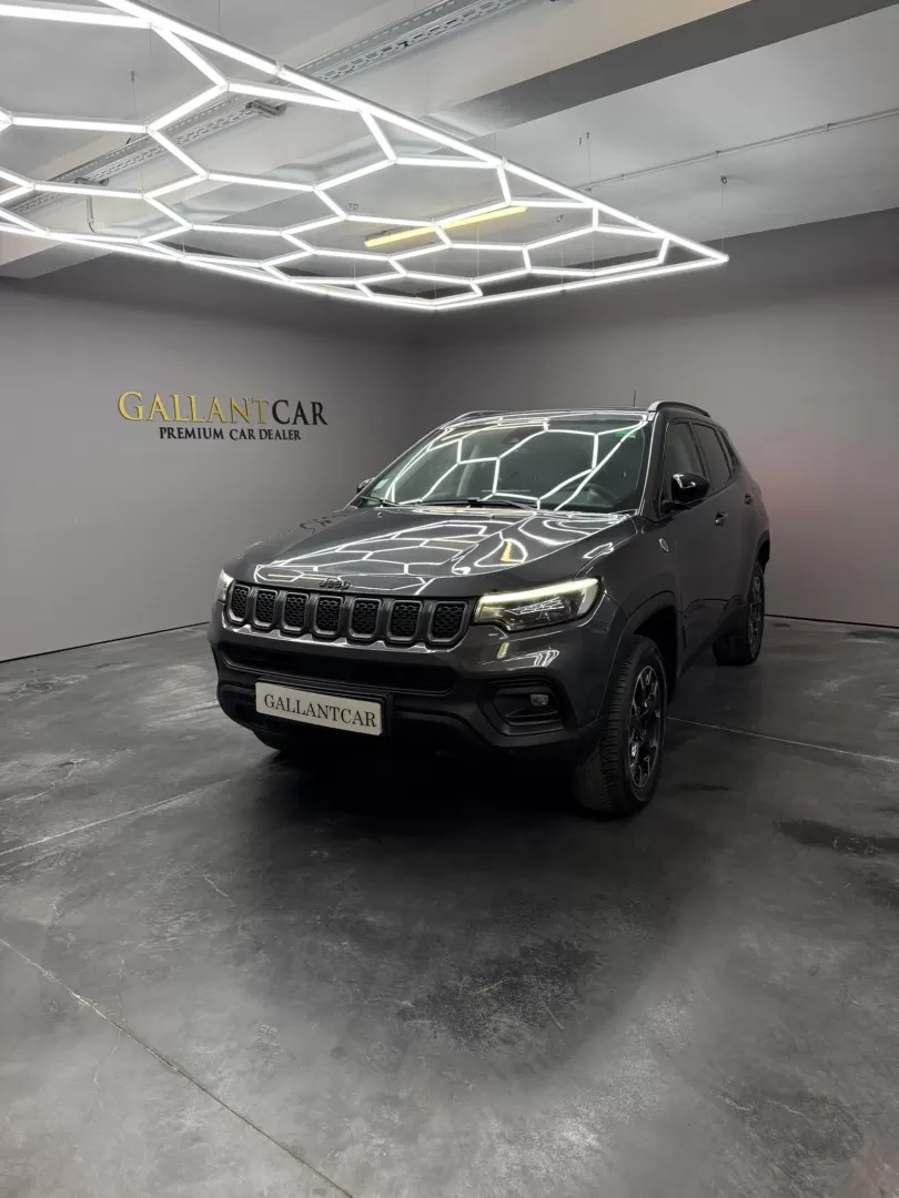 Jeep Compass 1.3 TG Trailhawk - foto 8