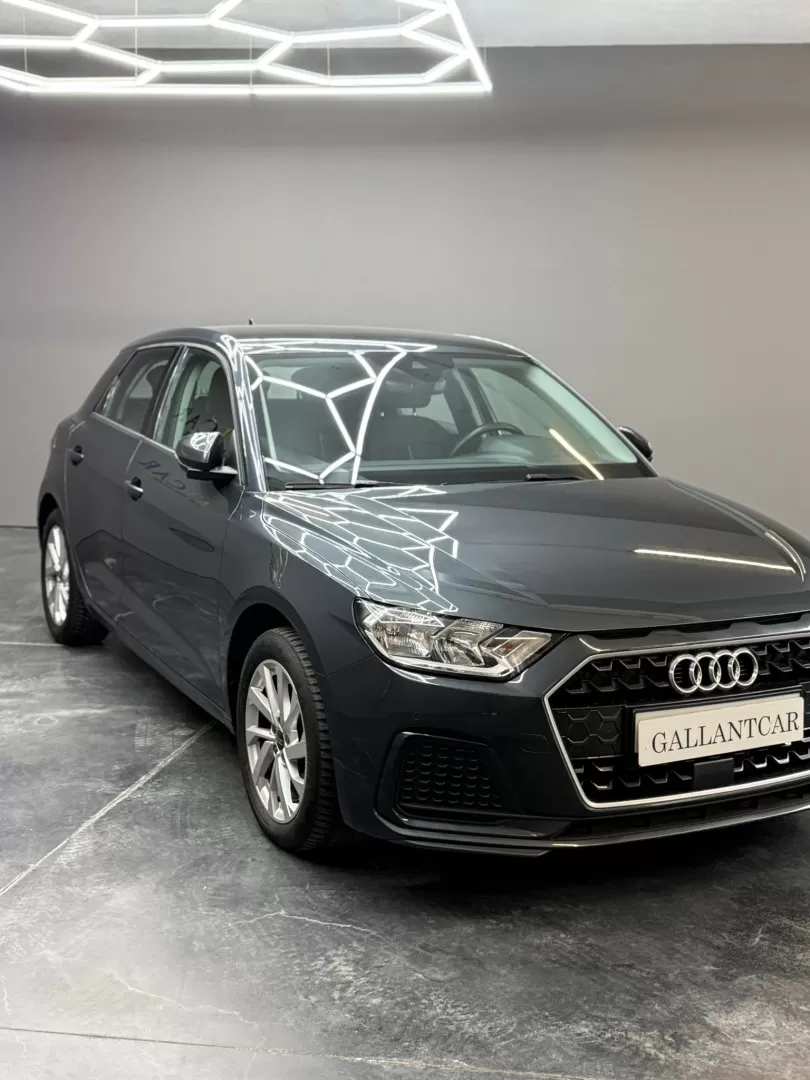 Audi A1 1.0 TFSI - foto 3